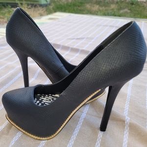 Black high Heel